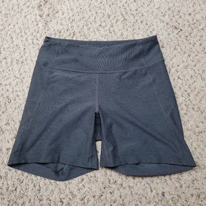 OUTDOOR VOICES WARM UP SHORTS, SIZE S